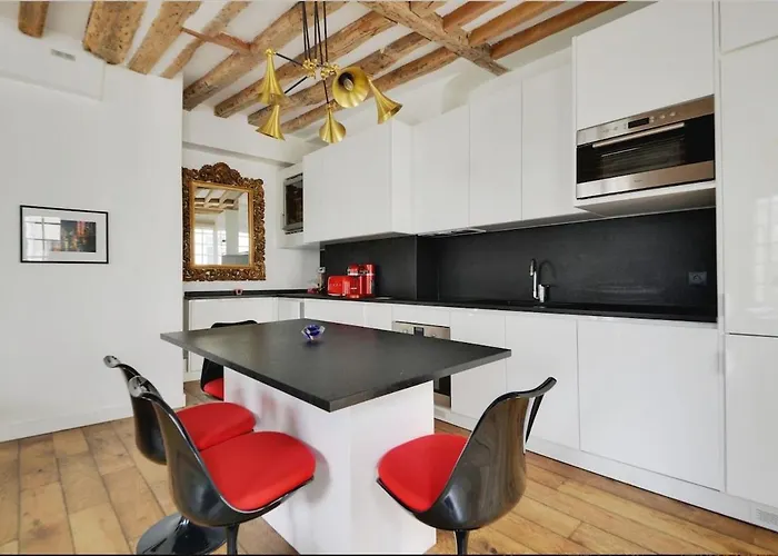 Luxury In Prestigious Le Marais - Location Paris