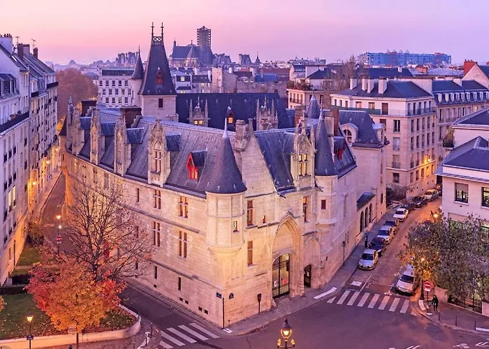 Luxury In Prestigious Le Marais - Location